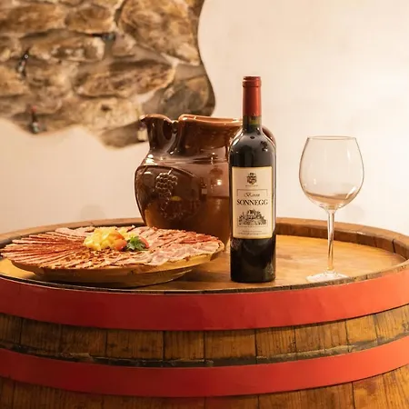 Apartment Grunt Sonek